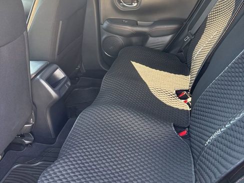 Used 2024 Honda HR-V Sport image 11