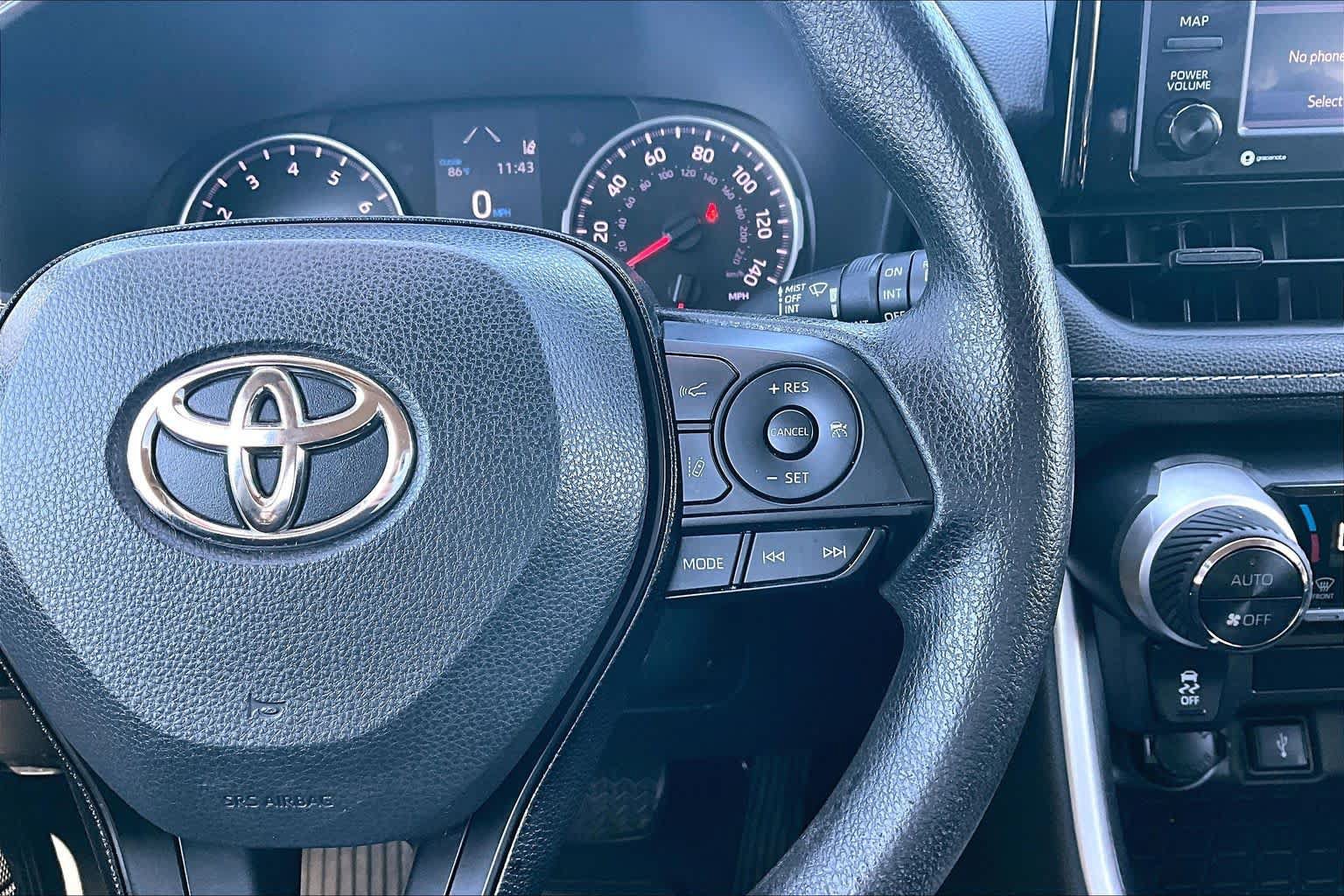 Certified 2021 Toyota RAV4 XLE AWD/4WD image 24