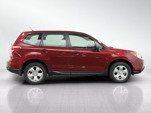 Used 2015 Subaru Forester 2.5i AWD/4WD image 6