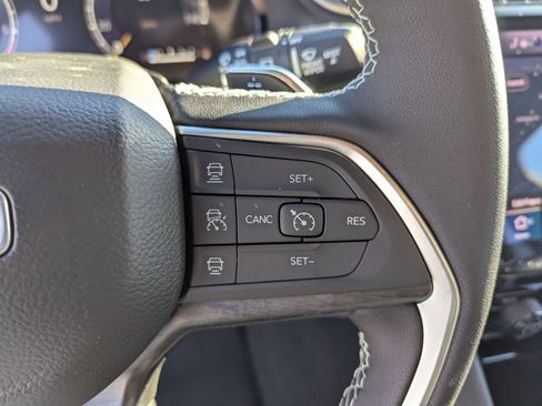 New 2025 Jeep Grand Cherokee L Limited image 12