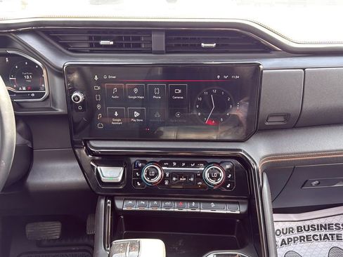 Used 2025 GMC Sierra 1500 AT4 w/ AT4 Premium Package AWD/4WD image 16