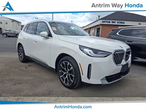 Used 2025 BMW X3 xDrive30i w/ Convenience Package AWD/4WD image 1