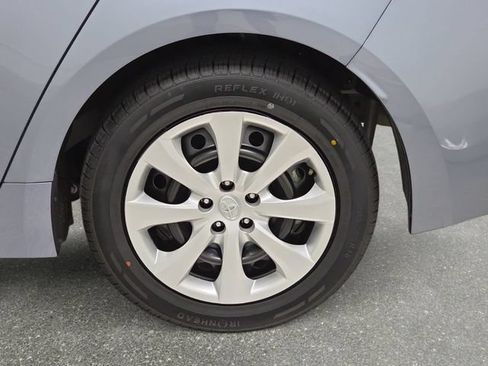 Certified 2025 Toyota Corolla LE FWD image 29