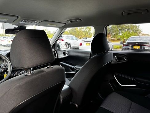 Used 2024 Kia Soul LX w/ Option Group 015 image 20