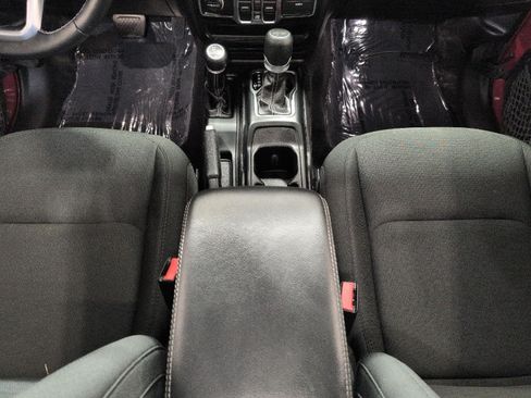 Used 2022 Jeep Wrangler Unlimited Sahara w/ Cold Weather Group AWD/4WD image 16