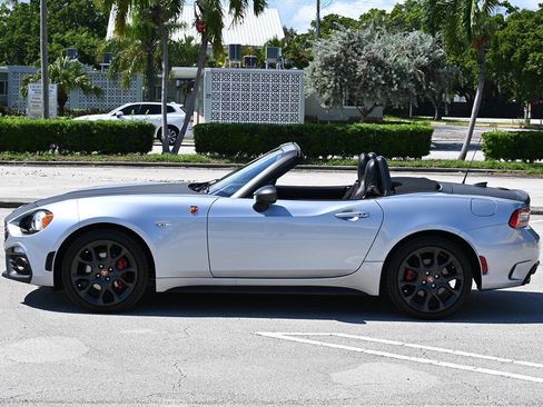 Used 2018 FIAT 124 Spider Abarth image 5