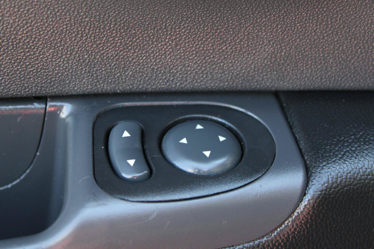 Used 2012 FIAT 500 Lounge w/ Luxury Leather Pkg FWD image 16