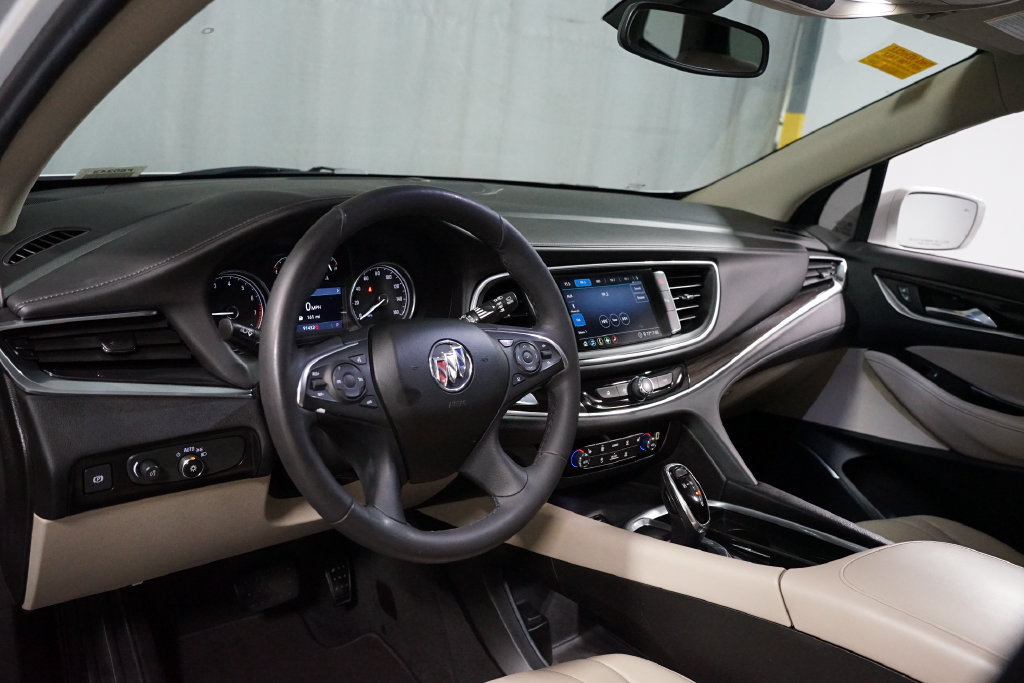 Used 2020 Buick Enclave Essence FWD image 11