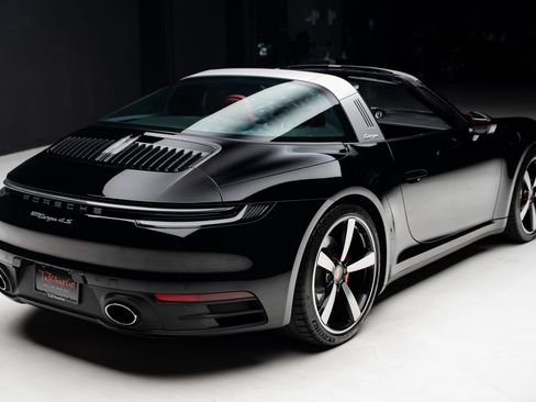 Used 2021 Porsche 911 Targa 4S AWD/4WD image 35
