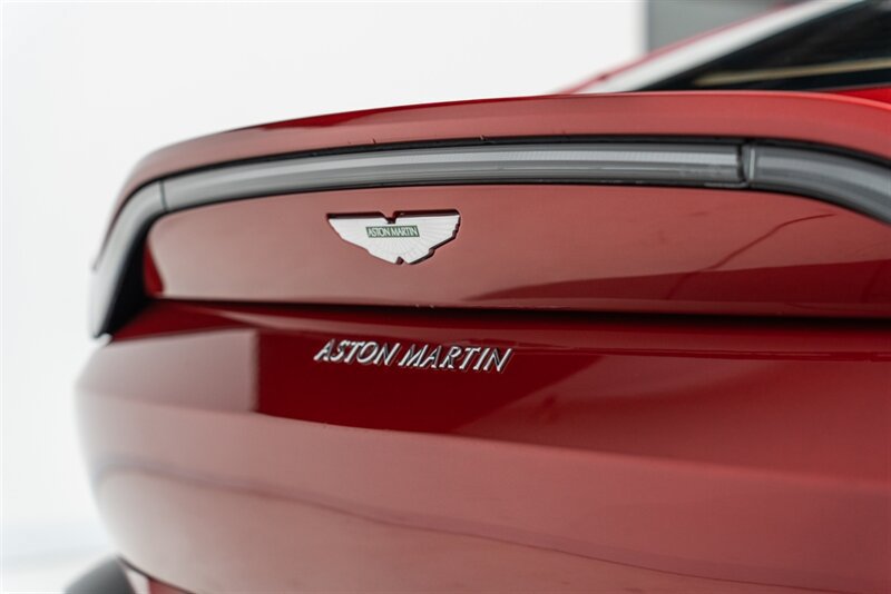 Used 2020 Aston Martin V8 Vantage Coupe RWD image 27
