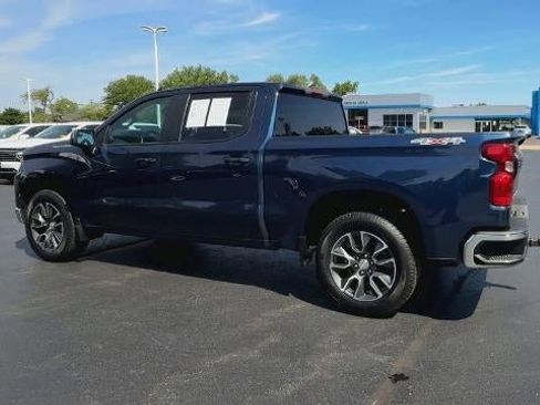 Used 2023 Chevrolet Silverado 1500 LT AWD/4WD image 6