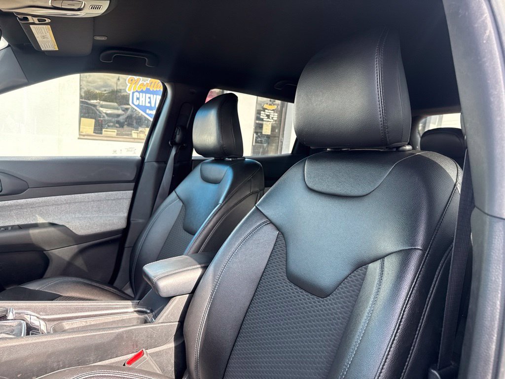Used 2024 Jeep Compass Latitude AWD/4WD image 29