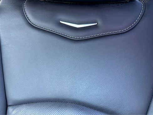 Certified 2024 Cadillac XT4 Premium Luxury image 7