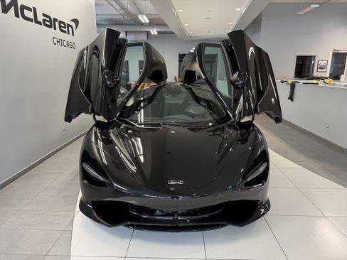 New 2026 McLaren 750S image 18