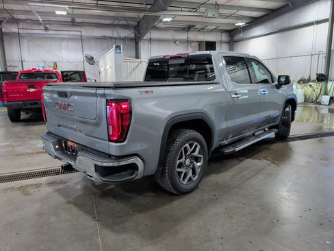 Used 2023 GMC Sierra 1500 SLT w/ SLT Premium Plus Package AWD/4WD image 3