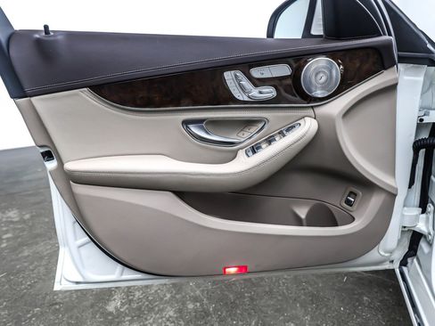 Used 2015 Mercedes-Benz C 300 Sedan image 20
