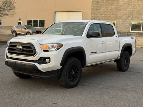 Used 2023 Toyota Tacoma SR5 image 7