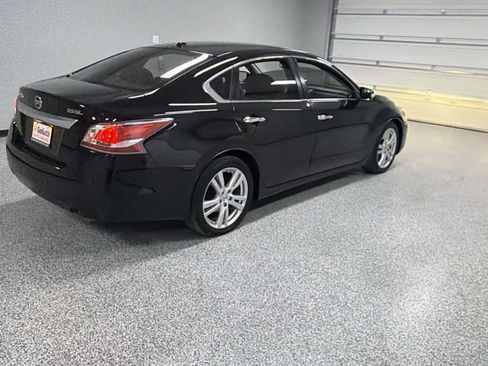 Used 2015 Nissan Altima 3.5 SL FWD image 3
