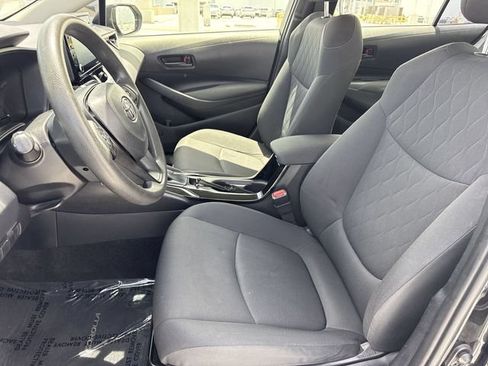 Used 2022 Toyota Corolla LE FWD image 11