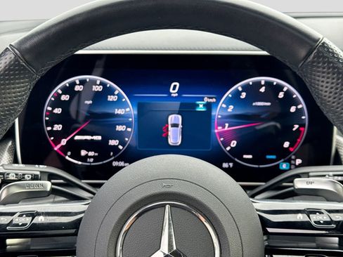 Used 2025 Mercedes-Benz GLC 43 AMG 4MATIC image 40