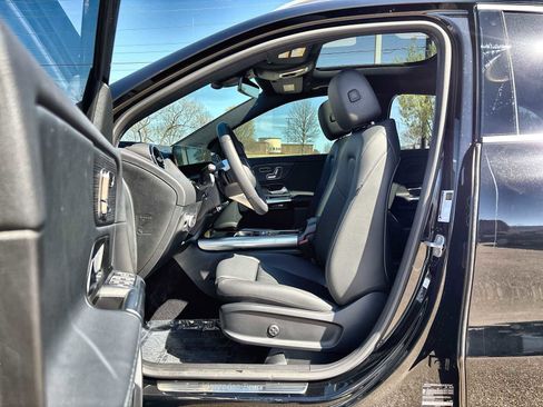 New 2026 Mercedes-Benz GLA 250 image 2