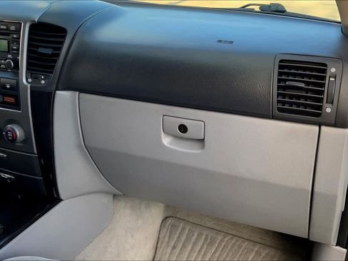 Used 2007 Kia Sorento EX image 17