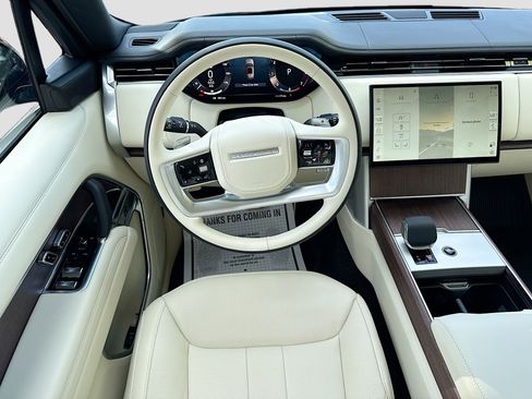New 2026 Land Rover Range Rover Long Wheelbase SE AWD/4WD image 17