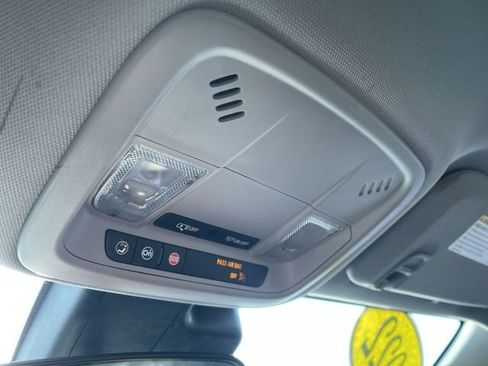 Used 2022 Chevrolet Malibu RS image 33