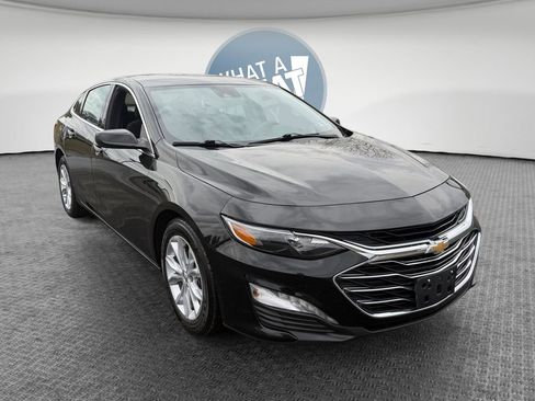 Used 2024 Chevrolet Malibu LT FWD image 1