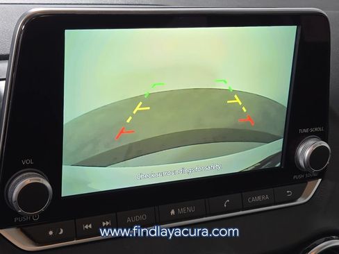 Used 2024 Nissan Sentra SV FWD image 23