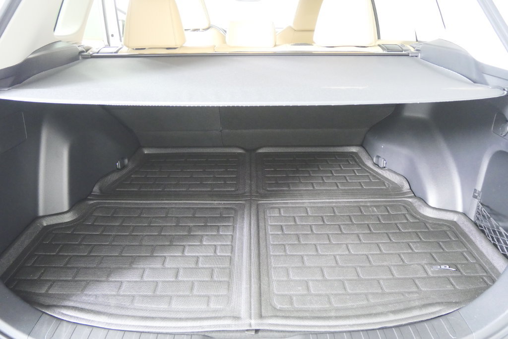 Used 2019 Toyota RAV4 Limited w/ Cold Weather Package FWD image 17