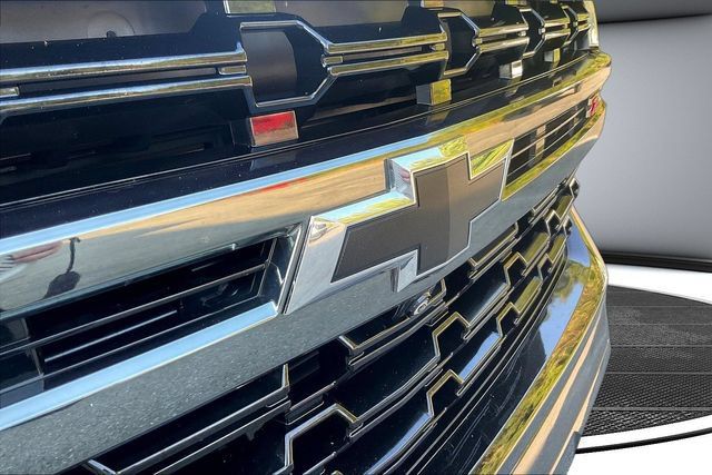 Used 2022 Chevrolet Tahoe Z71 w/ Luxury Package AWD/4WD image 35