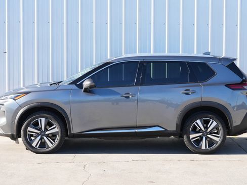 Used 2023 Nissan Rogue SL w/ SL Premium Package FWD image 48