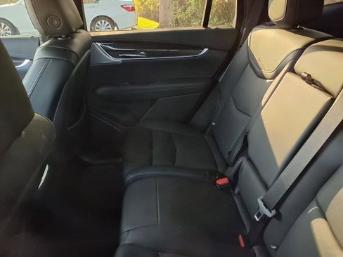 Certified 2024 Cadillac XT6 Sport w/ Technology Package image 9