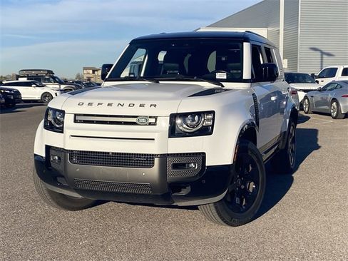 Used 2023 Land Rover Defender 110 X-Dynamic SE image 3