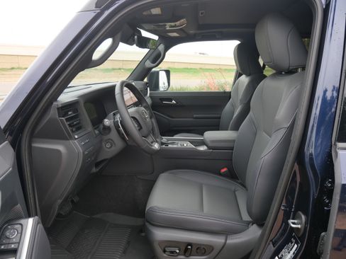 Used 2025 Lexus GX 550 image 21