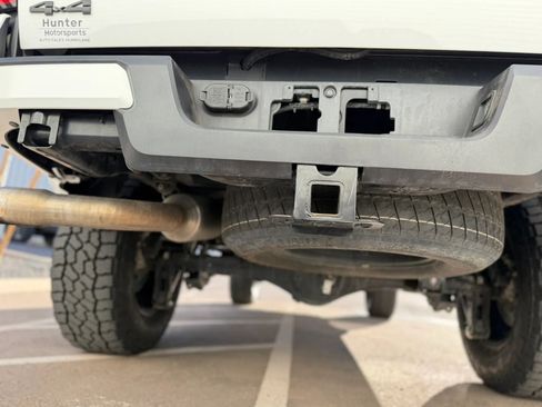 Used 2024 Toyota Tacoma TRD Off-Road AWD/4WD image 9