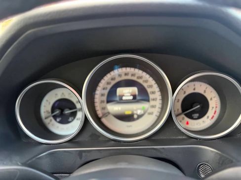 Used 2014 Mercedes-Benz E 350 4MATIC Sedan w/ Premium 1 Package image 28