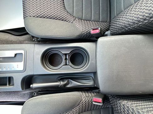 Used 2016 Nissan Frontier SV image 21