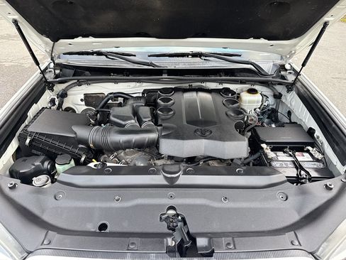 Used 2017 Toyota 4Runner Limited image 31