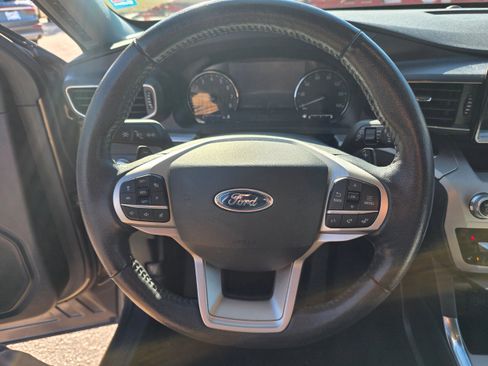 Used 2021 Ford Explorer XLT w/ Equipment Group 202A image 12