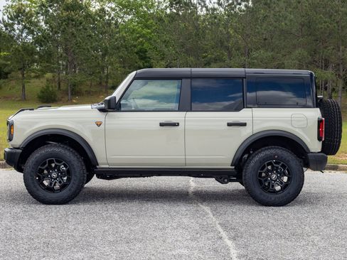 New 2026 Ford Bronco Badlands AWD/4WD image 8
