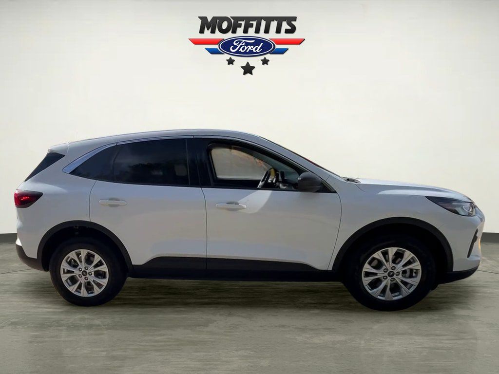 Used 2023 Ford Escape Active AWD/4WD image 6