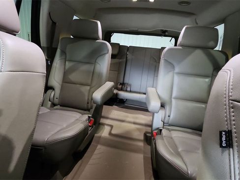 Used 2019 GMC Yukon SLT image 12