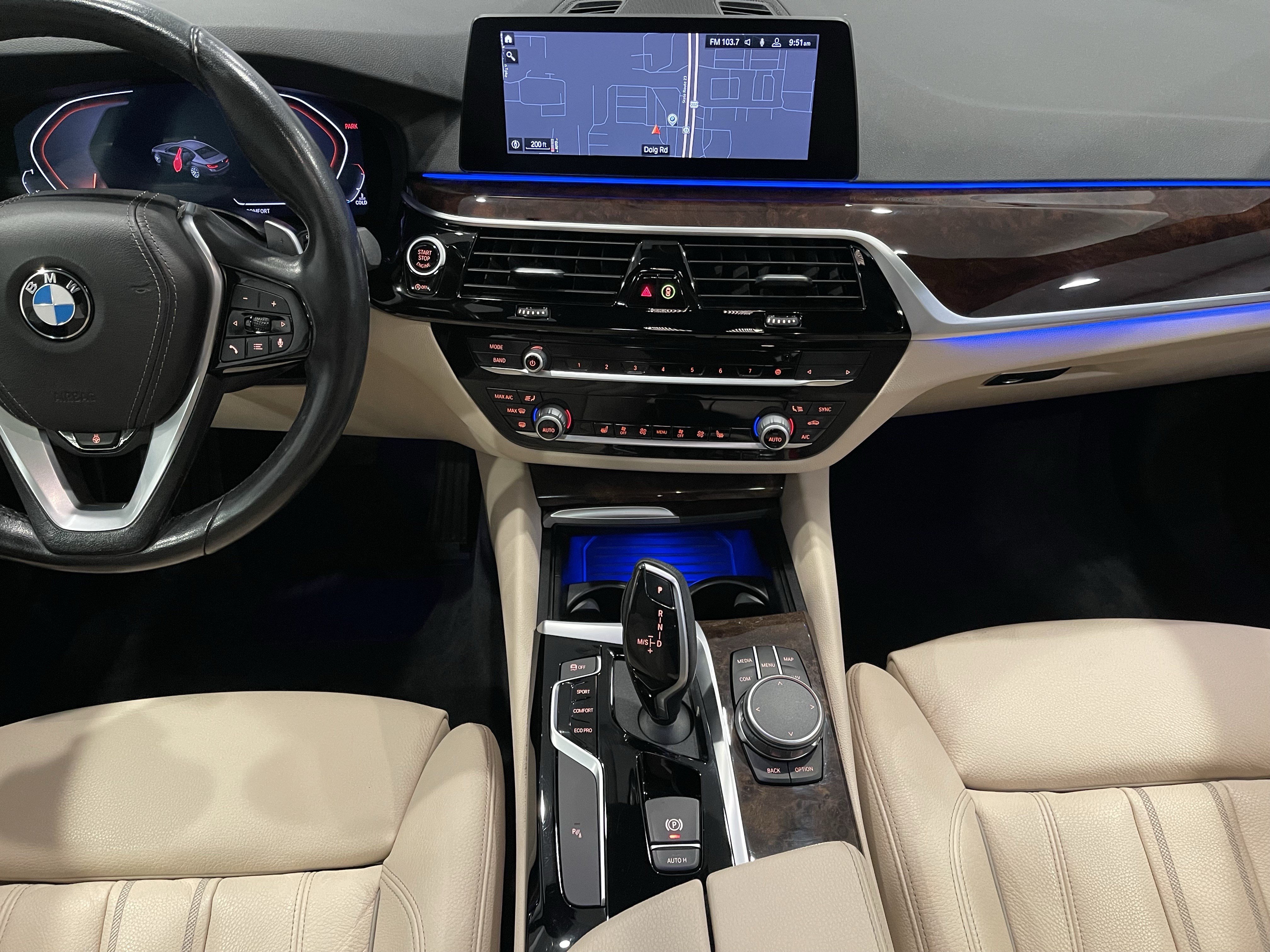 Used 2020 BMW 530i xDrive w/ Convenience Package AWD/4WD image 17