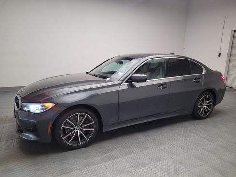 Used 2021 BMW 330i Sedan w/ Convenience Package RWD image 2
