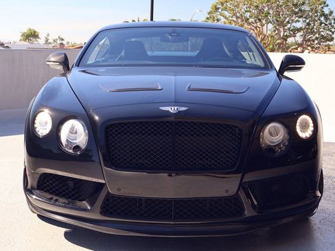 Used 2015 Bentley Continental GT3-R image 11