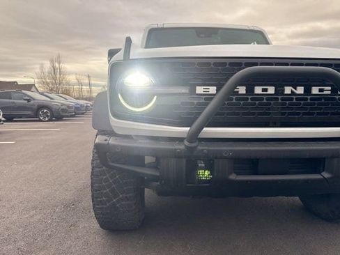 Used 2022 Ford Bronco Wildtrak AWD/4WD image 9