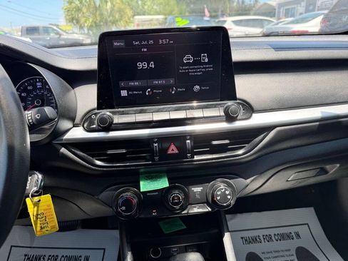 Used 2022 Kia Forte LXS FWD image 15