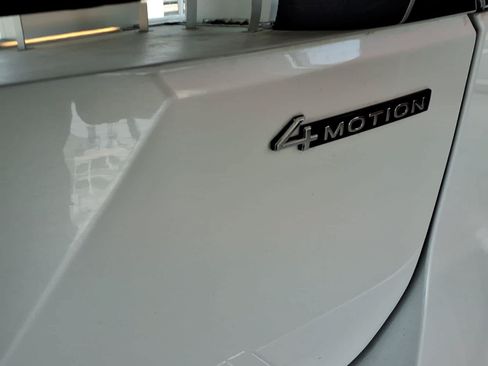 Used 2023 Volkswagen Atlas SEL AWD/4WD image 9
